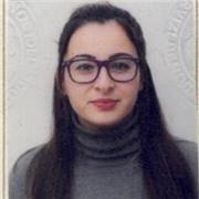 Laureata offre lezioni di lingua per elementari, medie e liceo